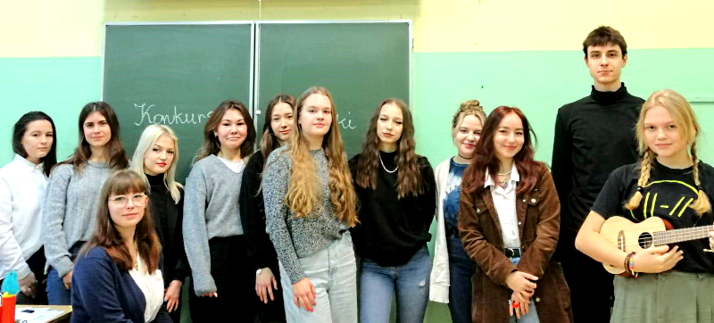 PiosenkaObcojezyczna2021 szkola